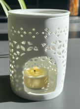 Load image into Gallery viewer, Rapeseed Wax &amp; Essential Oil Tea Lights - Skarlette Limited
